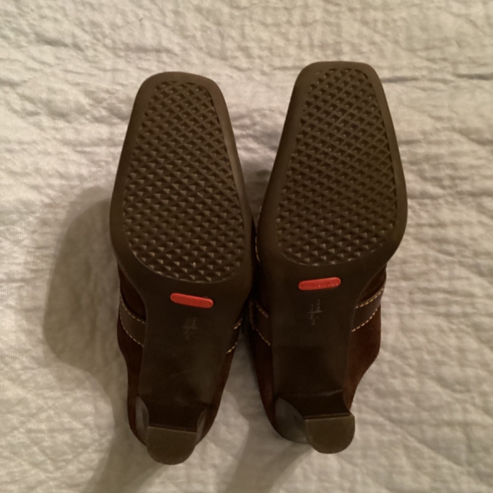 Aerosoles - Brown Suede Mule 3” heel, size 8 - Picture 4 of 5